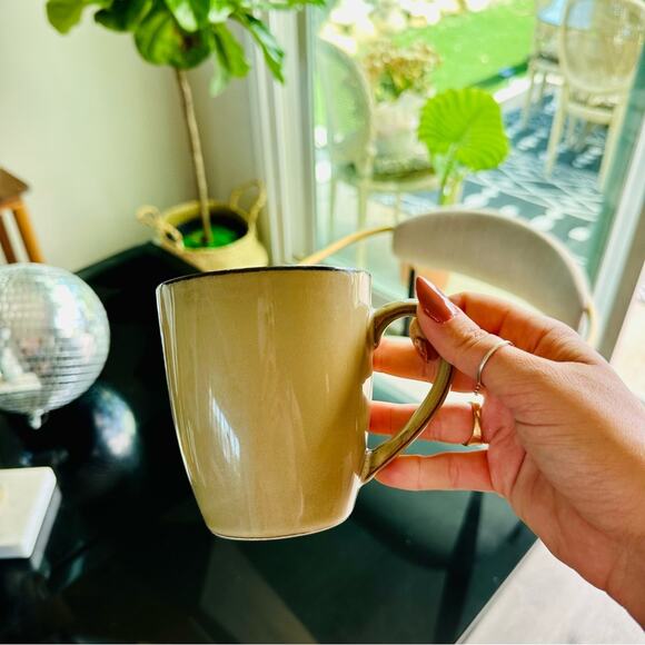 3 VINTAGE Neutral Tan Beige Black Inner Rim Classic Glaze Ceramic Coffee Mug Set - Picture 7 of 16